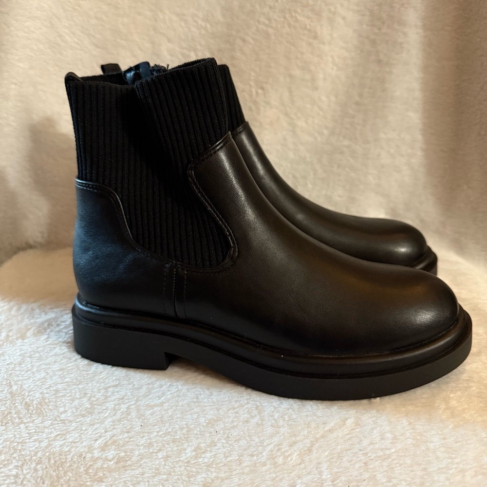 No Boundaries Memory Foam Black Chelsea Boots Women's Size 6 Whimsigoth New